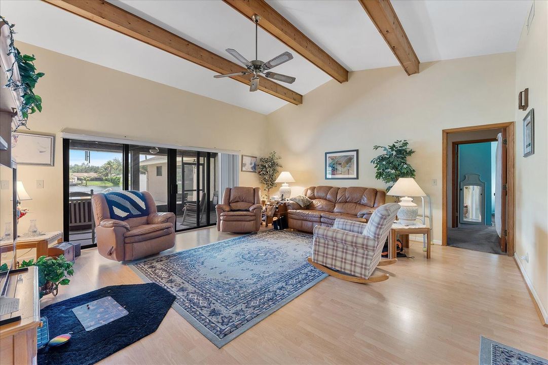 06-10349 SW 49th Manor_006
