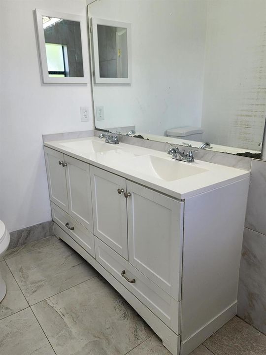 Master bath double sink