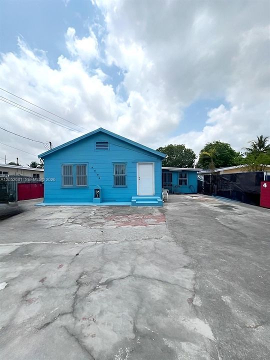 For Sale: $400,000 (4,300 sqft)