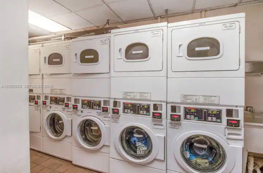 В аренду: $1,800 (0 спален, 1 ванн, 260 Квадратных фут)