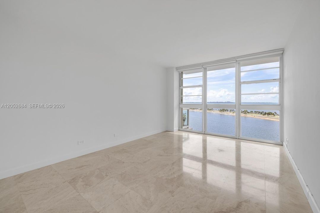 В аренду: $3,300 (1 спален, 1 ванн, 832 Квадратных фут)