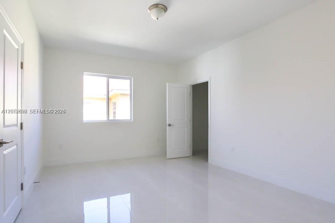 En Renta: $5,000 (5 camas, 4 baños, 3073 Pies cuadrados)