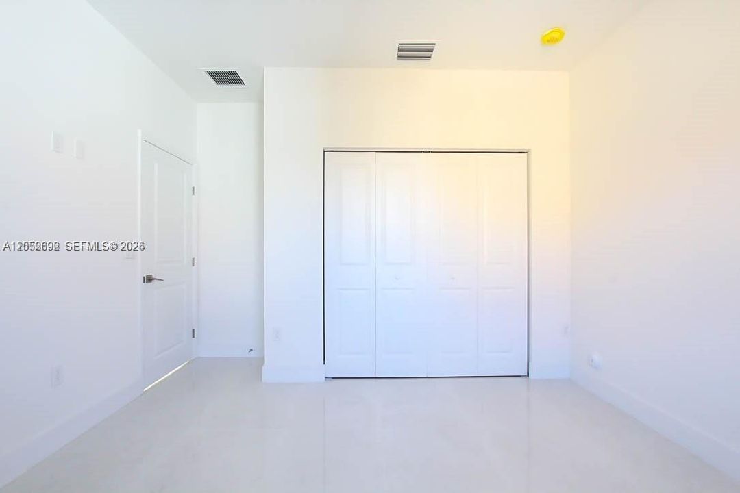 En Renta: $5,000 (5 camas, 4 baños, 3073 Pies cuadrados)