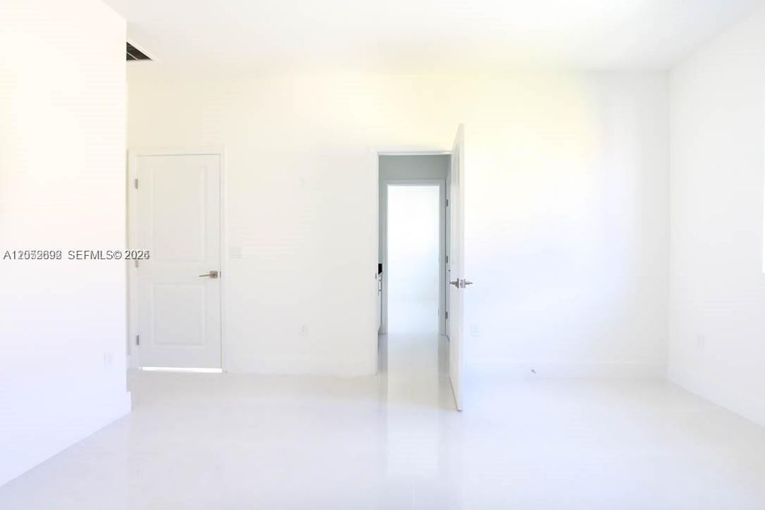En Renta: $5,000 (5 camas, 4 baños, 3073 Pies cuadrados)