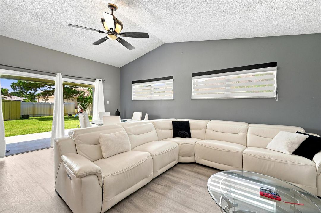 8_450_se_thornhill_dr_port_st_lucie_fl_3