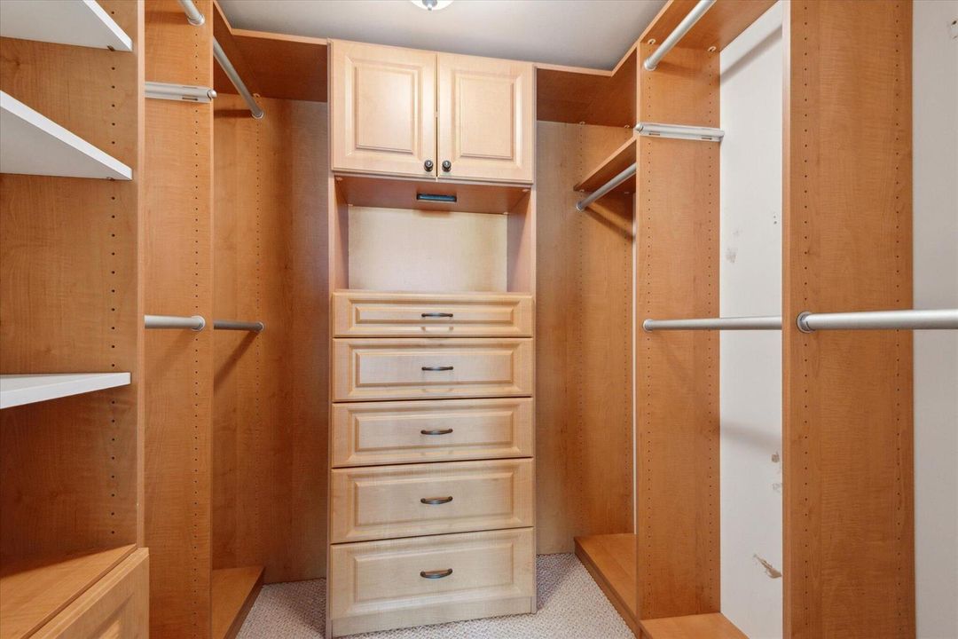 09-Kucharska-985 SE 19th Ave #303-9