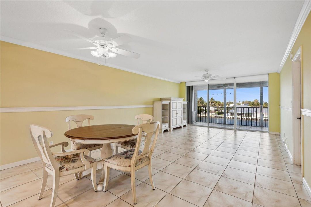 01-Kucharska-985 SE 19th Ave #303-1
