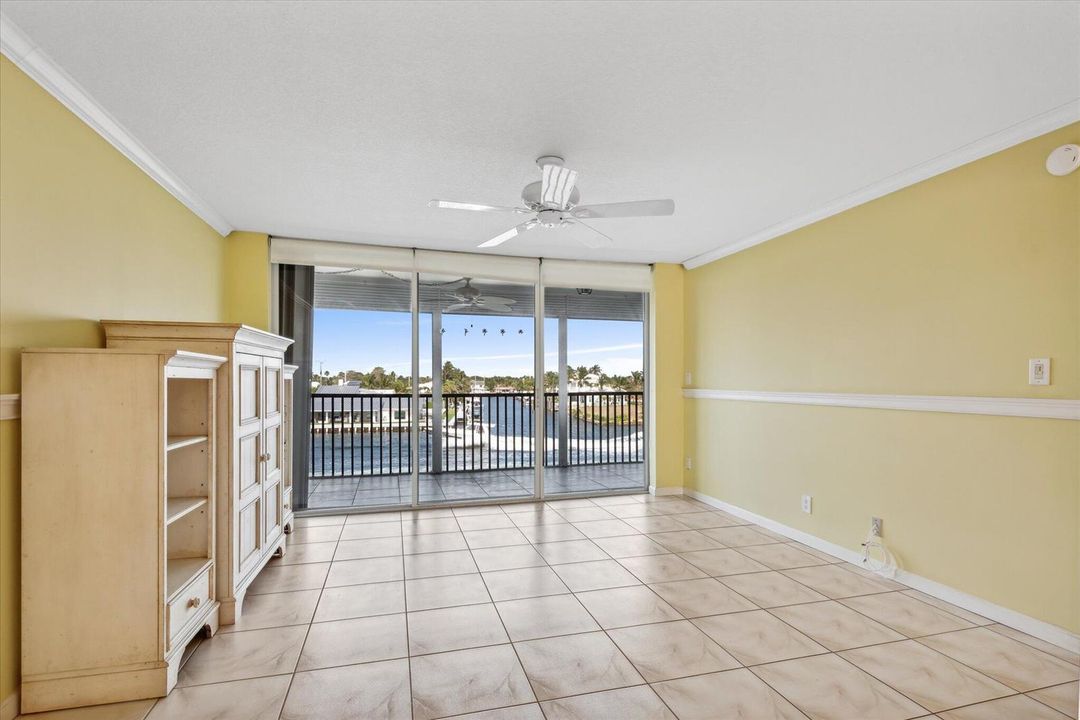 02-Kucharska-985 SE 19th Ave #303-2