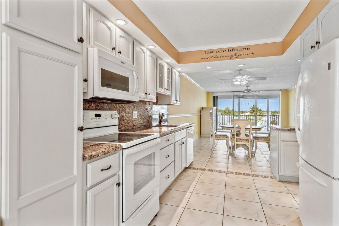 06-Kucharska-985 SE 19th Ave #303-6