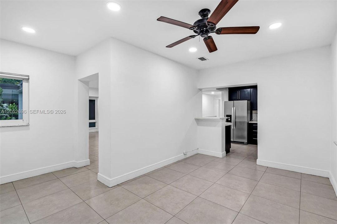 For Rent: $4,500 (4 beds, 2 baths, 1704 Square Feet)