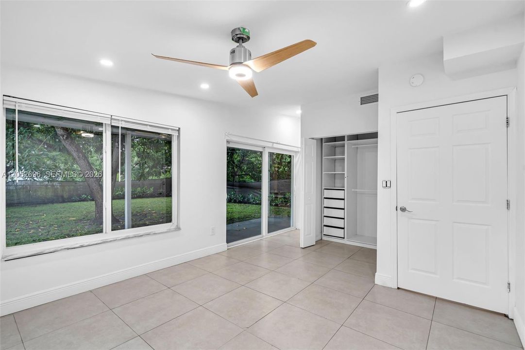 For Rent: $4,500 (4 beds, 2 baths, 1704 Square Feet)