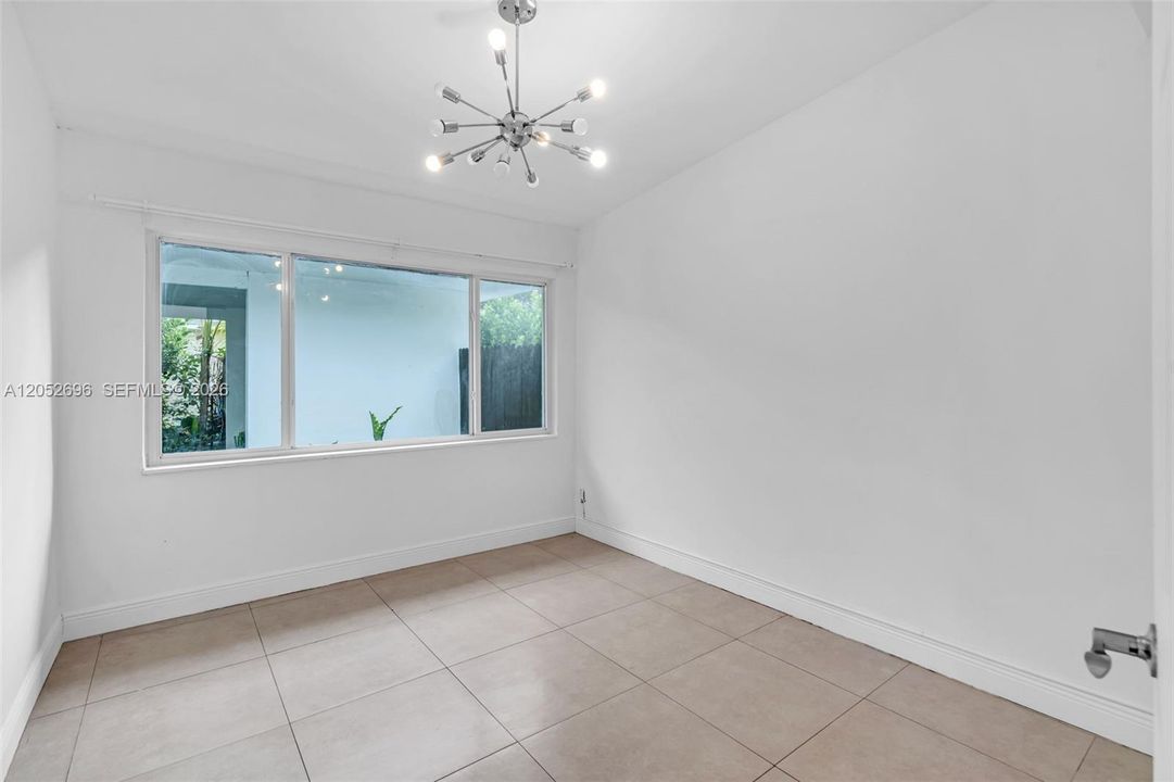 For Rent: $4,500 (4 beds, 2 baths, 1704 Square Feet)