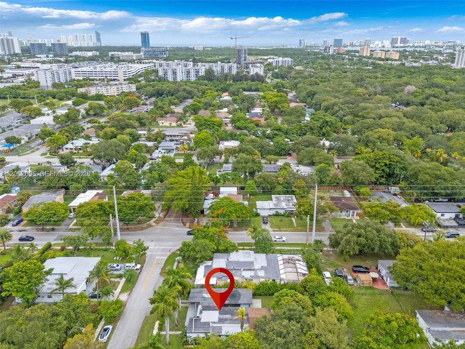 For Rent: $4,500 (4 beds, 2 baths, 1704 Square Feet)