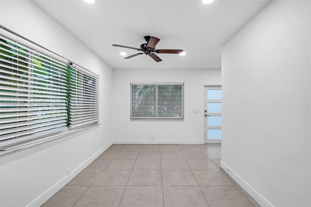 For Rent: $4,500 (4 beds, 2 baths, 1704 Square Feet)