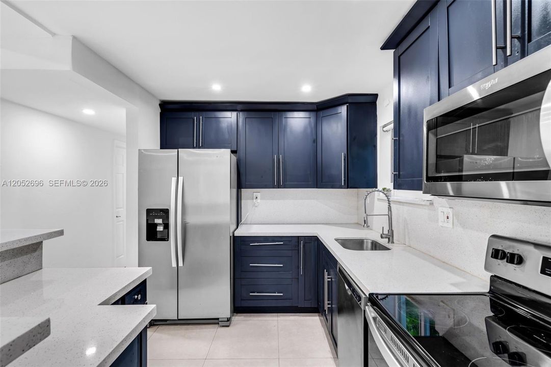 For Rent: $4,500 (4 beds, 2 baths, 1704 Square Feet)