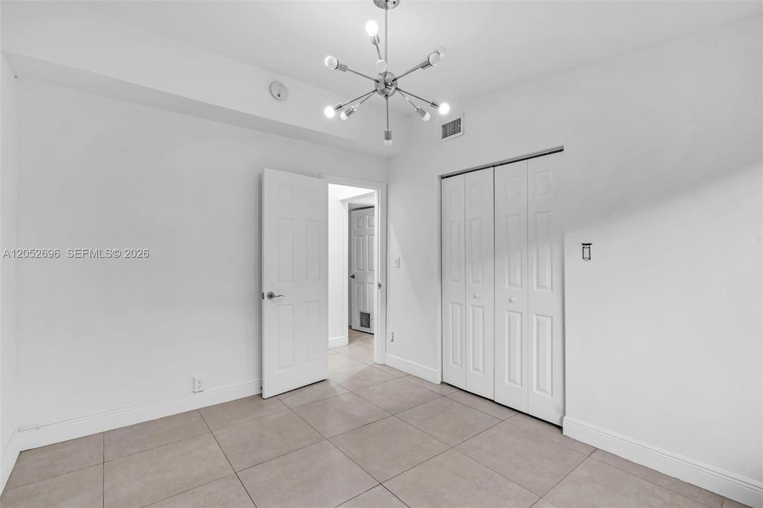 For Rent: $4,500 (4 beds, 2 baths, 1704 Square Feet)
