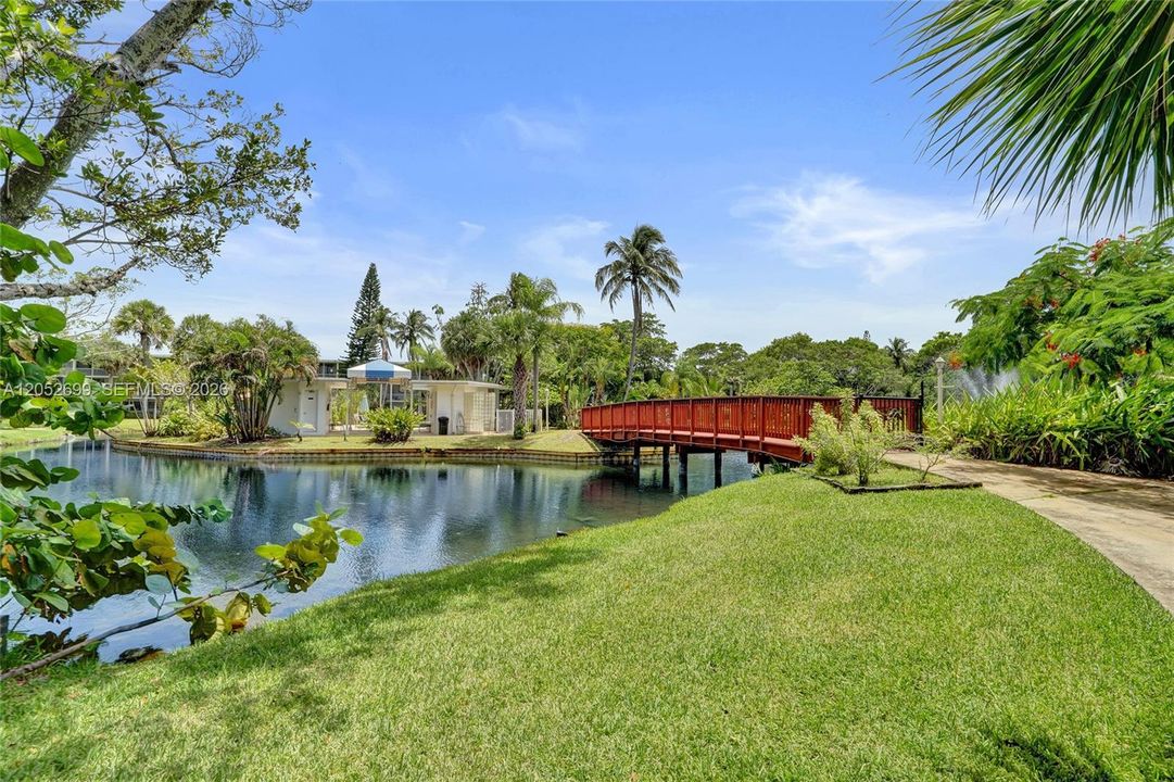 For Sale: $135,000 (1 beds, 1 baths, 722 Square Feet)