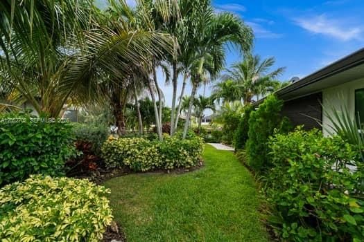 For Sale: $899,000 (3 beds, 2 baths, 2034 Square Feet)