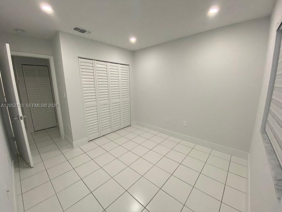В аренду: $2,800 (3 спален, 2 ванн, 1050 Квадратных фут)