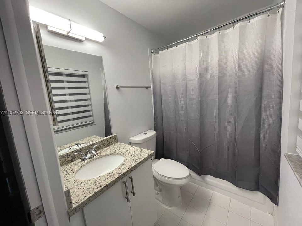 В аренду: $2,800 (3 спален, 2 ванн, 1050 Квадратных фут)