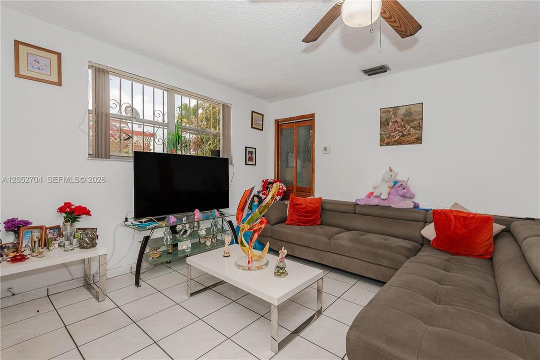For Sale: $625,000 (4 beds, 2 baths, 1650 Square Feet)