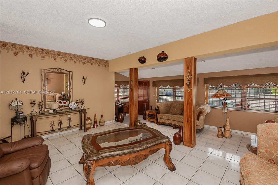 For Sale: $625,000 (4 beds, 2 baths, 1650 Square Feet)