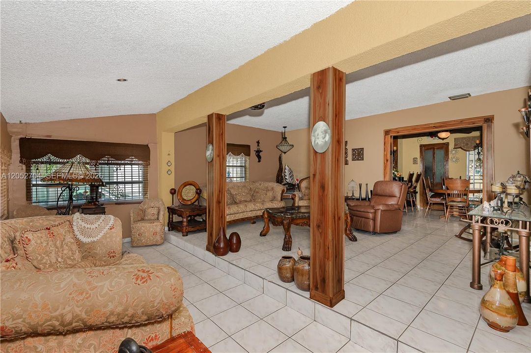 For Sale: $625,000 (4 beds, 2 baths, 1650 Square Feet)