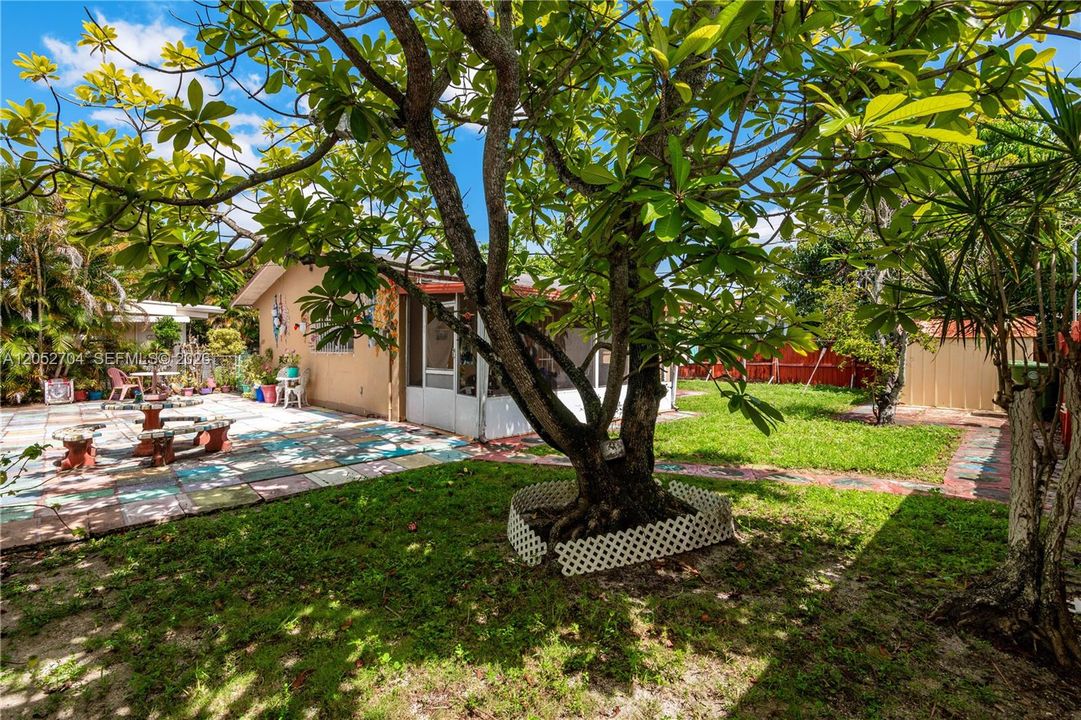 For Sale: $625,000 (4 beds, 2 baths, 1650 Square Feet)