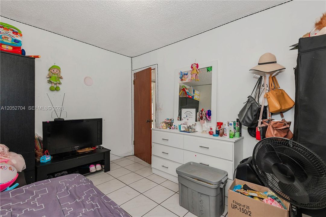 For Sale: $625,000 (4 beds, 2 baths, 1650 Square Feet)