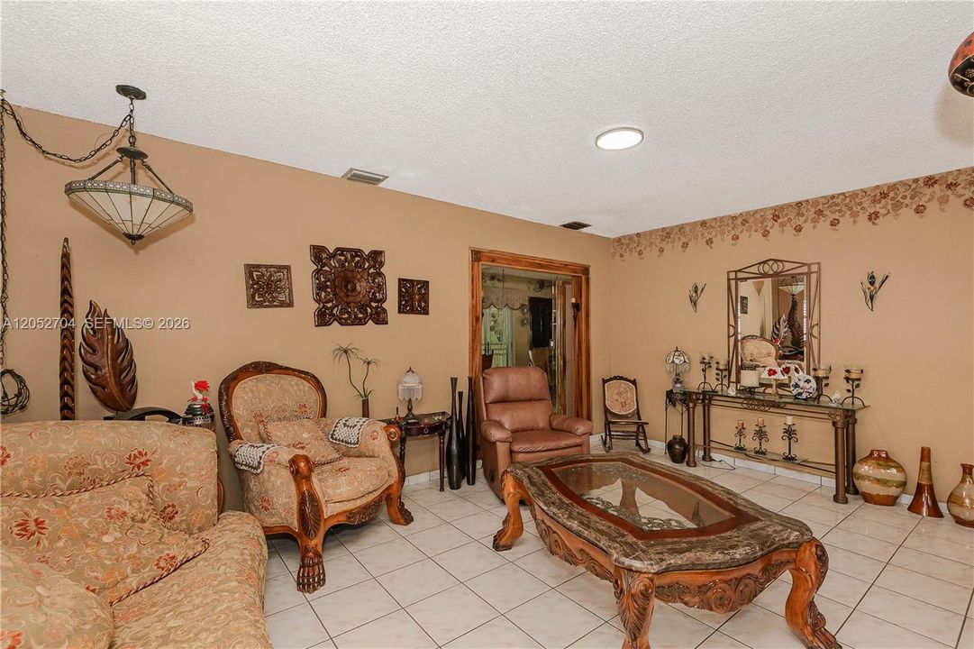 For Sale: $625,000 (4 beds, 2 baths, 1650 Square Feet)