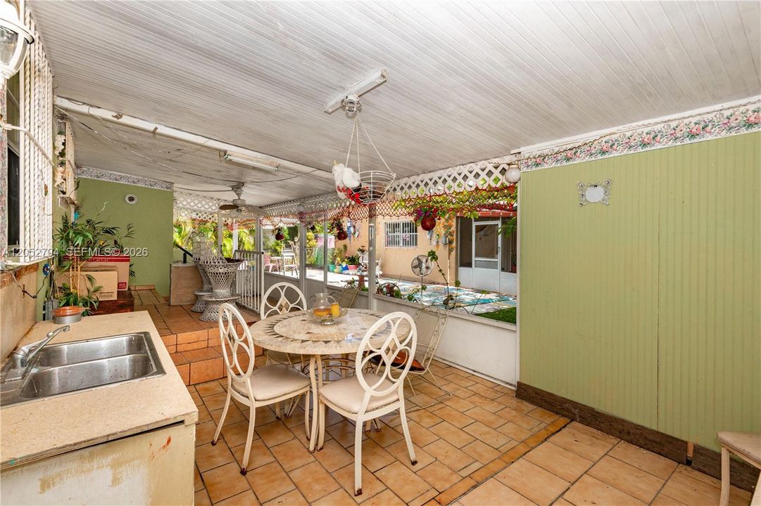 For Sale: $625,000 (4 beds, 2 baths, 1650 Square Feet)