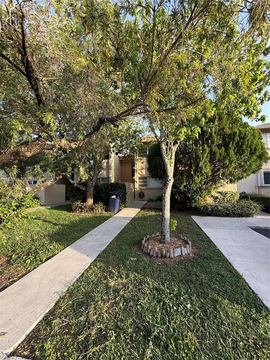 For Rent: $3,500 (3 beds, 3 baths, 1471 Square Feet)