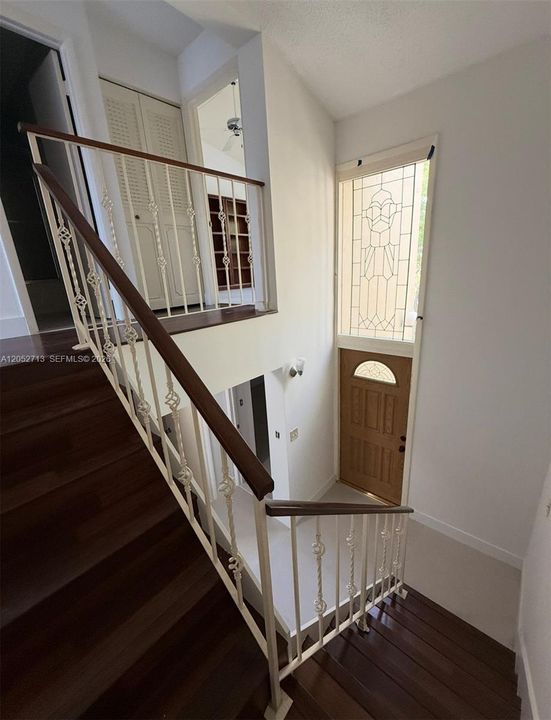 For Rent: $3,500 (3 beds, 3 baths, 1471 Square Feet)