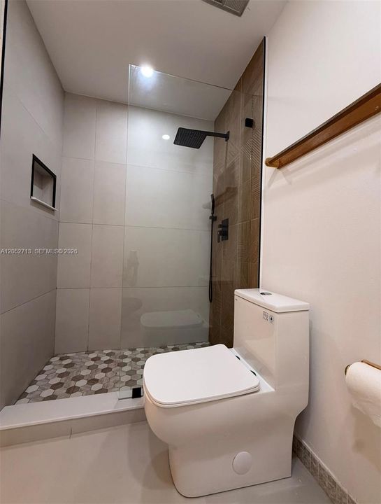 For Rent: $3,500 (3 beds, 3 baths, 1471 Square Feet)