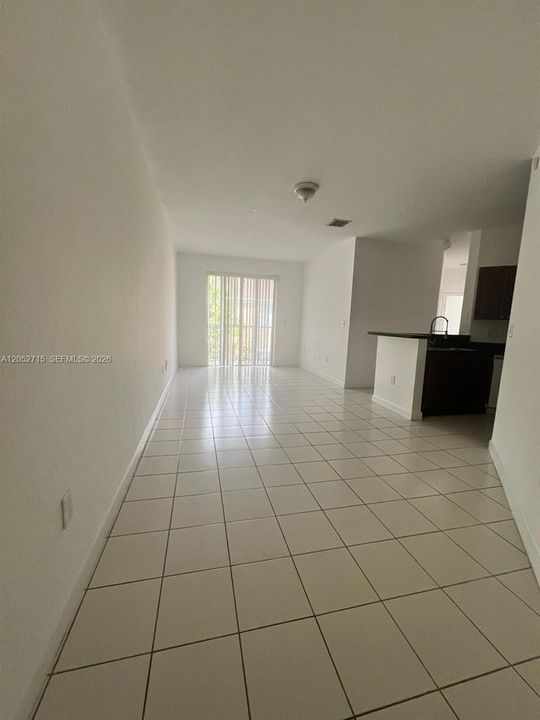 For Rent: $2,500 (3 beds, 2 baths, 1094 Square Feet)