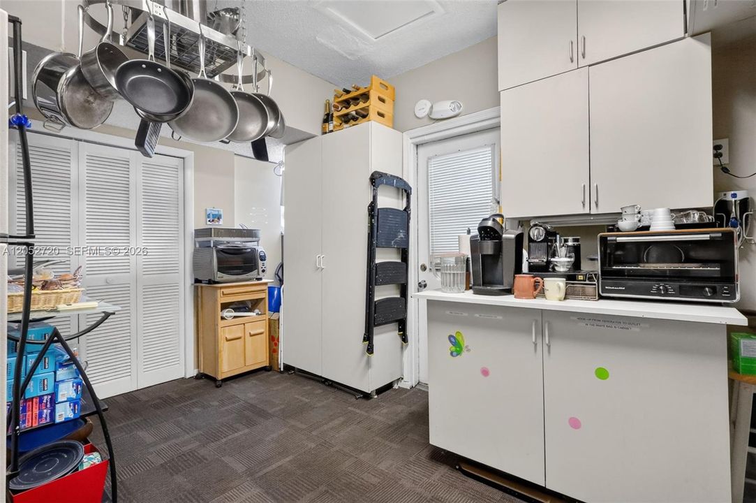 Active With Contract: $539,900 (3 beds, 2 baths, 1574 Square Feet)