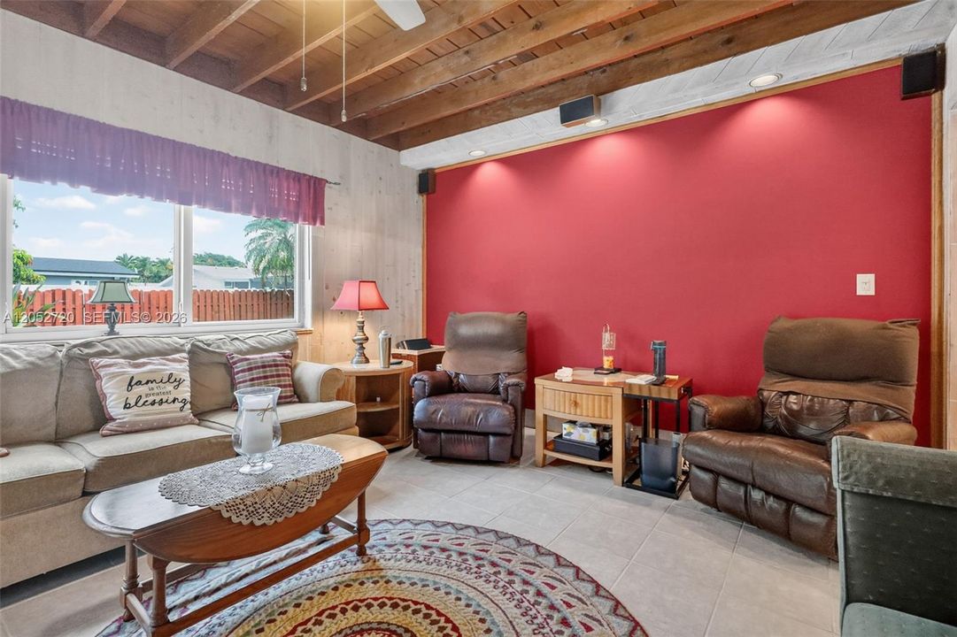 Active With Contract: $539,900 (3 beds, 2 baths, 1574 Square Feet)