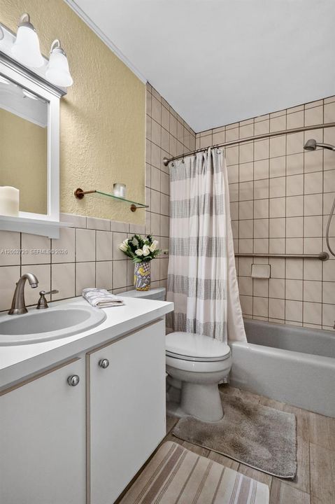 Active With Contract: $539,900 (3 beds, 2 baths, 1574 Square Feet)