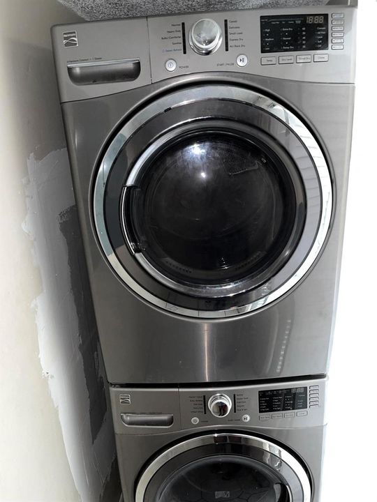 In-Unit washer/dryer