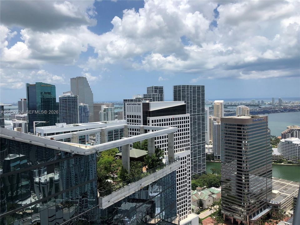 For Rent: $4,600 (1 beds, 2 baths, 1047 Square Feet)