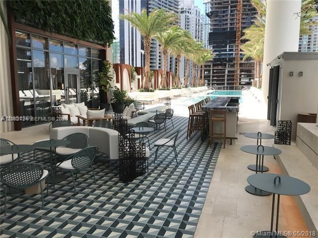 For Rent: $4,600 (1 beds, 2 baths, 1047 Square Feet)