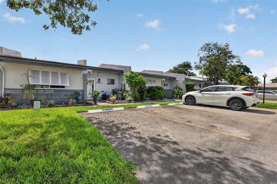 На продажу: $399,900 (2 спален, 2 ванн, 1227 Квадратных фут)
