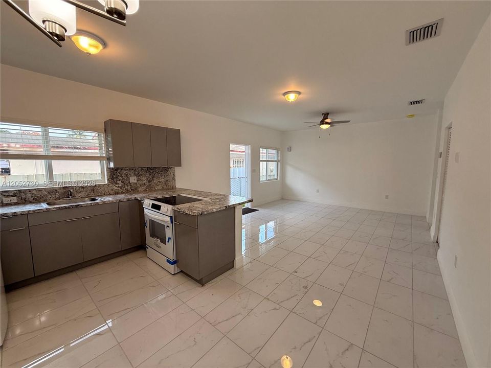 For Rent: $3,300 (3 beds, 2 baths, 2019 Square Feet)