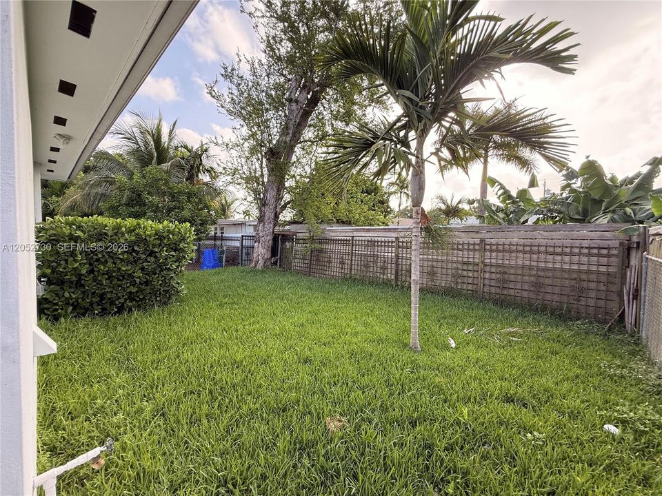 For Rent: $3,300 (3 beds, 2 baths, 2019 Square Feet)