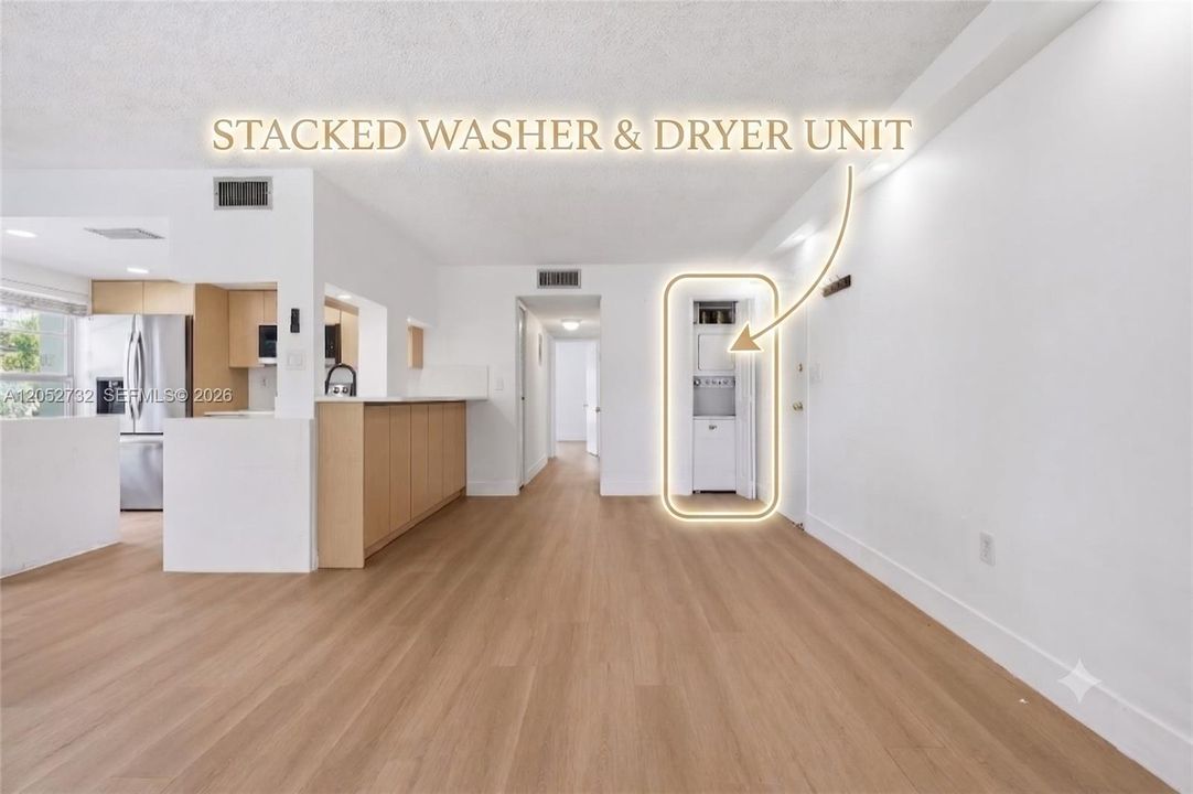 На продажу: $450,000 (2 спален, 2 ванн, 1000 Квадратных фут)