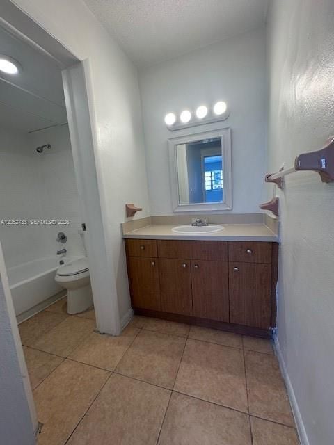 For Rent: $1,695 (1 beds, 1 baths, 720 Square Feet)
