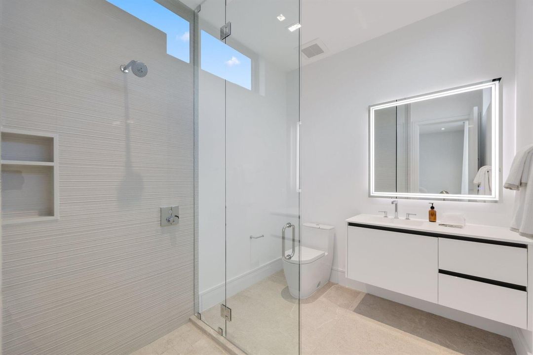 bathroom 4 ensuite