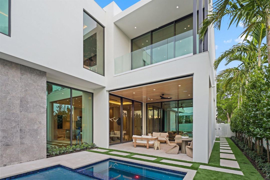 305 Grove Place - 37.jpg-SMALL