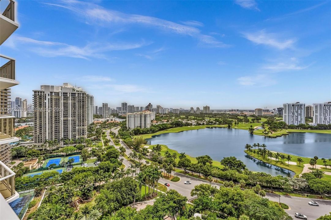 待售: $975,000 (3 贝兹, 2 浴室, 2080 平方英尺)
