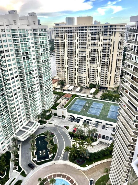 待售: $975,000 (3 贝兹, 2 浴室, 2080 平方英尺)